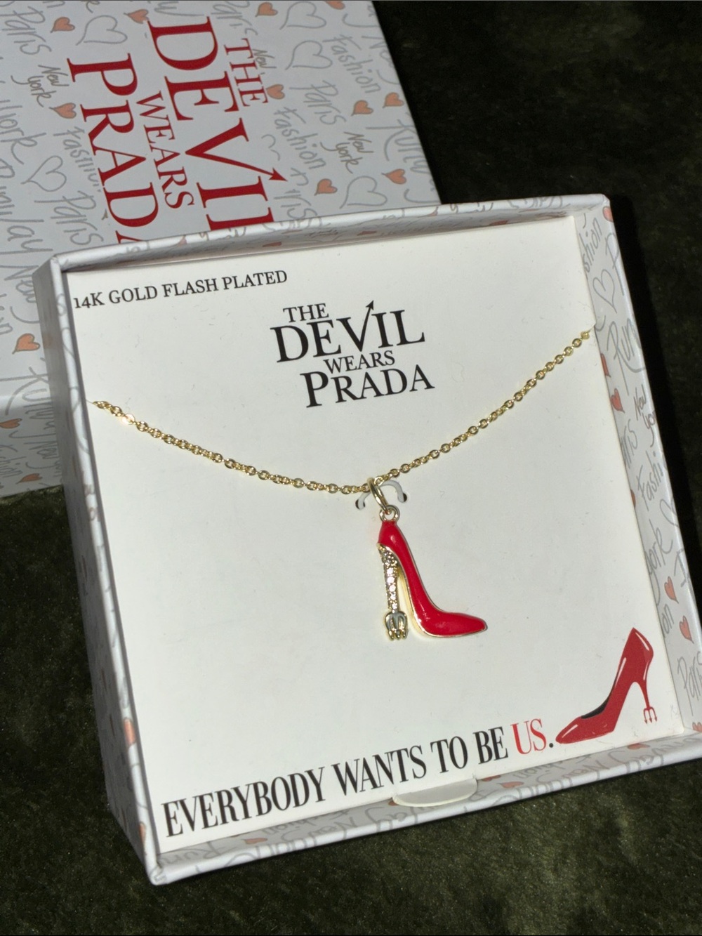 The Devil Wears Prada Necklace - Picture 2 of 4